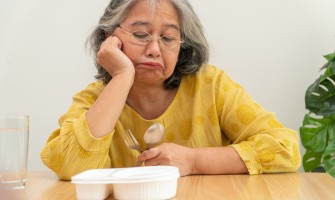 Mom Guilt: Mengatasi Rasa Bersalah Saat Tak Selalu Ada untuk Orangtua